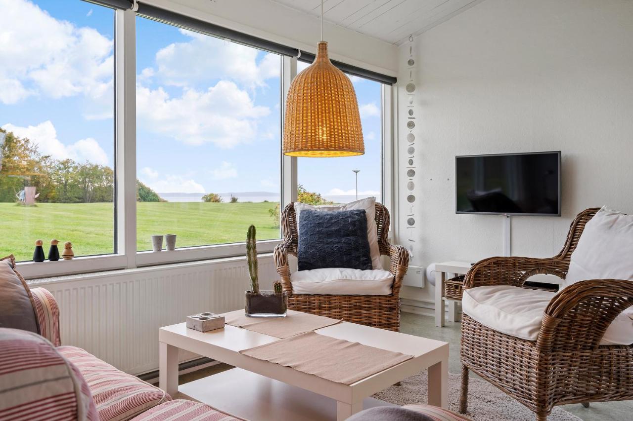 Cozy 2-Bedroom J Seaside Escape At Summerhouse Brenderup Exterior photo